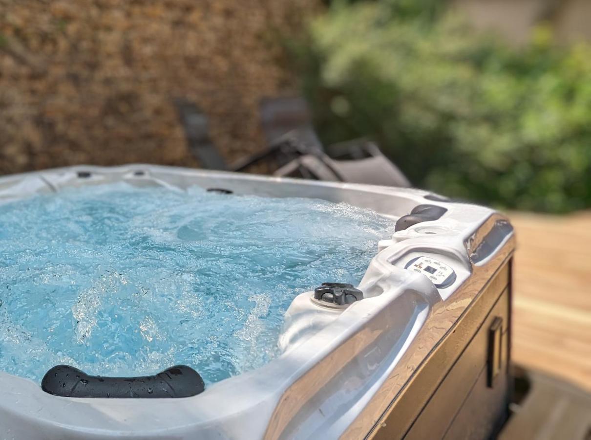 Wonderful House In Sarlat Center With Heated Pool & Jaccuzi Villa Exterior photo
